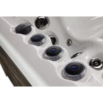 Wanna ogrodowa Jacuzzi z hydromasażem dla 5 osób LavaSpa 220x220cm 60 dysz 3 pompy system Balboa biała perła obudowa szara