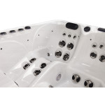 Wanna ogrodowa Jacuzzi z hydromasażem dla 5 osób LavaSpa 220x220cm 60 dysz 3 pompy system Balboa biała perła obudowa szara