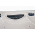 Wanna ogrodowa Jacuzzi z hydromasażem dla 5 osób LavaSpa 230x230cm 65 dysz 4 pompy system Balboa biały marmur obudowa szara