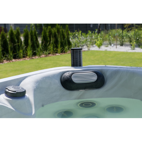 Wanna ogrodowa Jacuzzi z hydromasażem dla 5 osób LavaSpa 210x210cm 54 dysze 3 pompy system Balboa biały marmur obudowa szara